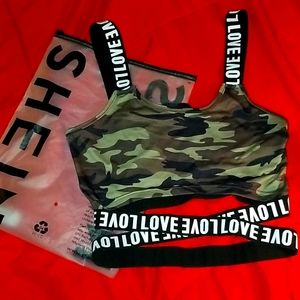 Crisscorss Letter Print Strap Camo Crop Top